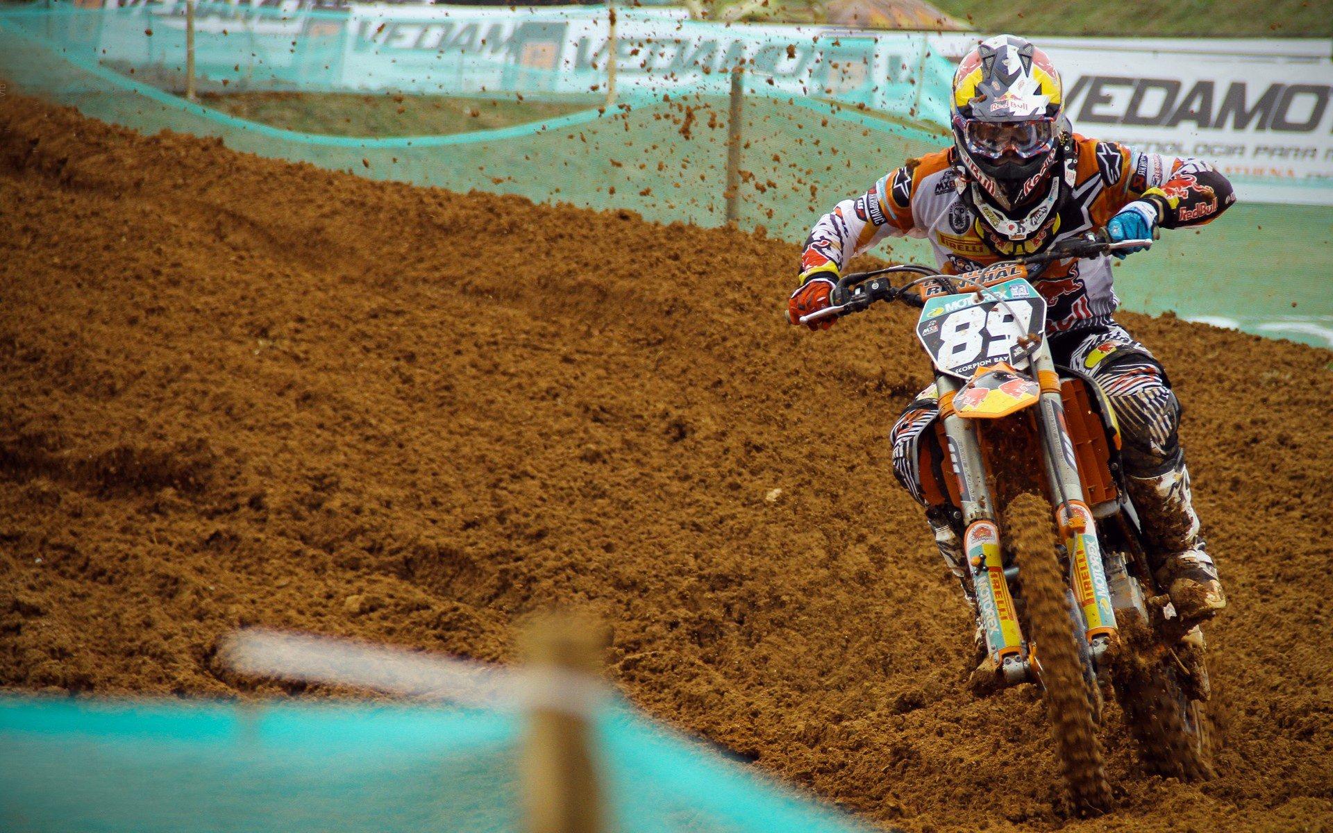 粤鲁大战现尴尬一幕，计时器罢工，比分竟只能靠口播